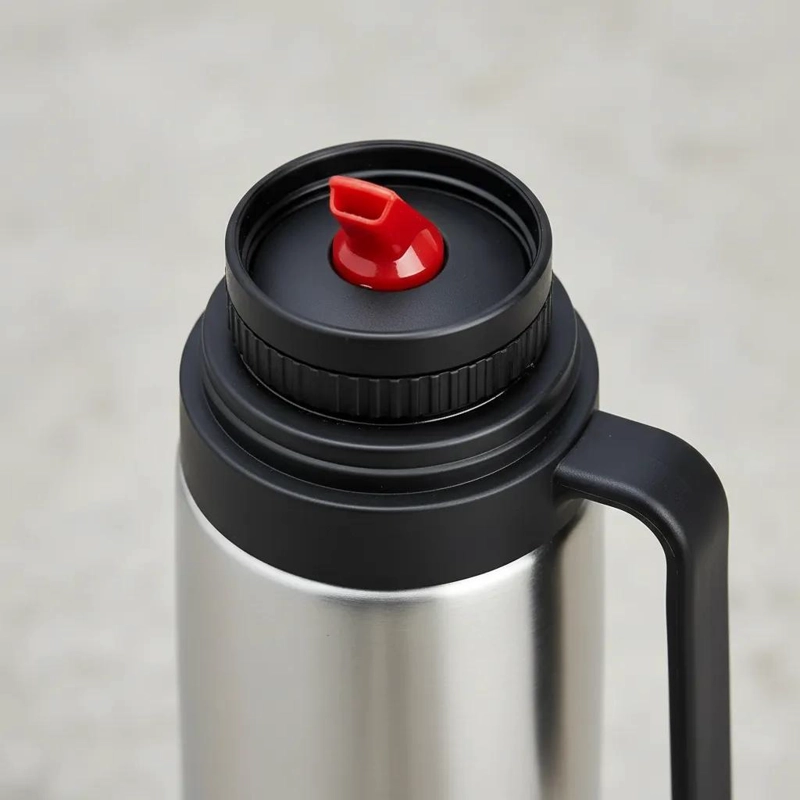 TERMO PARA MATE CON MEDIA MANIJA Y PICO CEBADOR DE ACERO INOXIDABLE 1 LITRO - 3