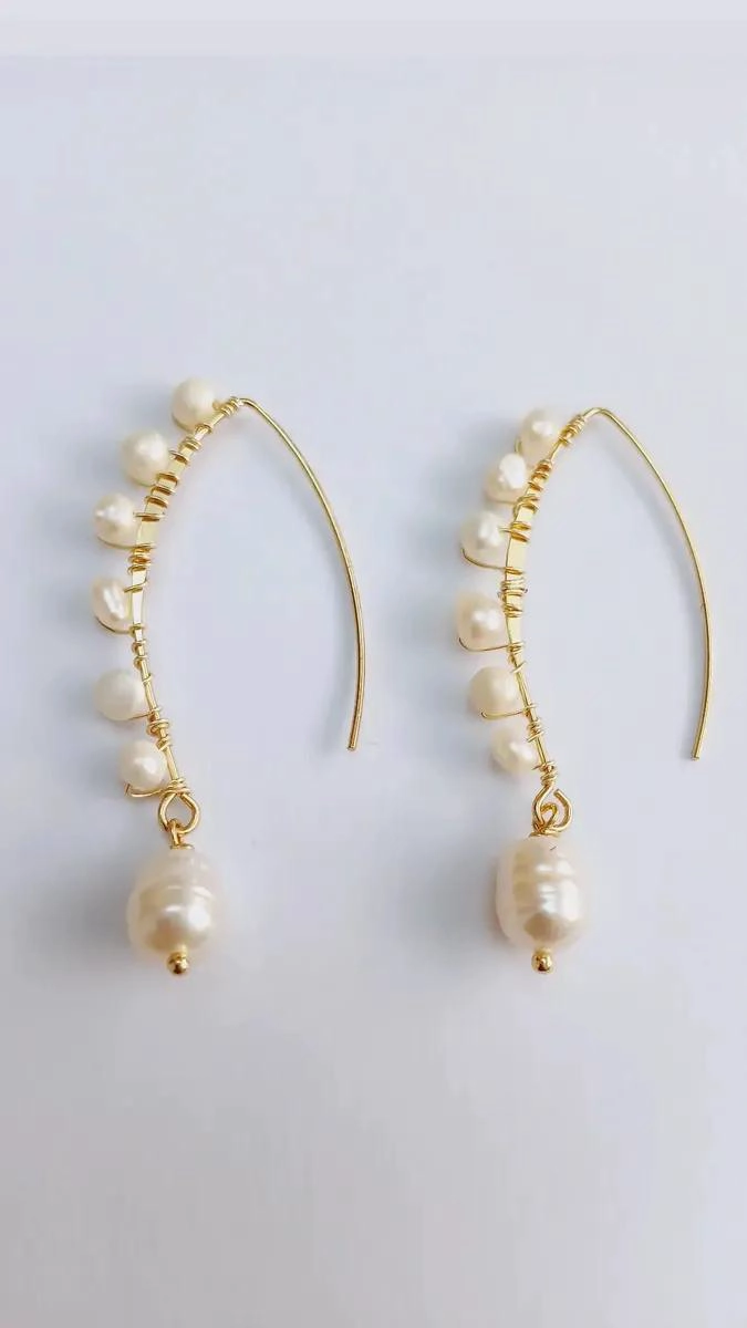 AROS ELEGANTES CON PERLA DE RIO Y BAÑO DE ORO PARA EVENTOS ESPECIALES - 3
