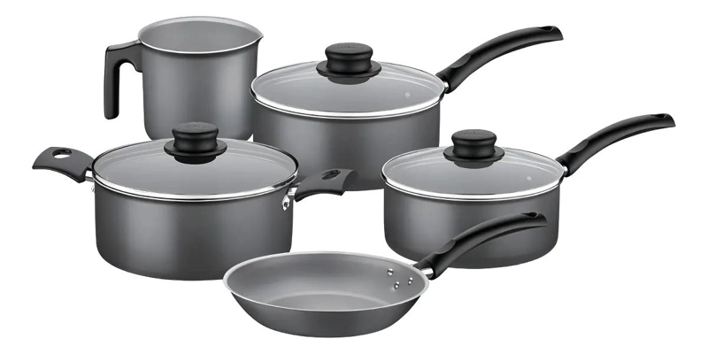 JUEGO DE BATERIA DE COCINA NEGRO CON RECUBRIMIENTO ANTIADHERENTE - 1