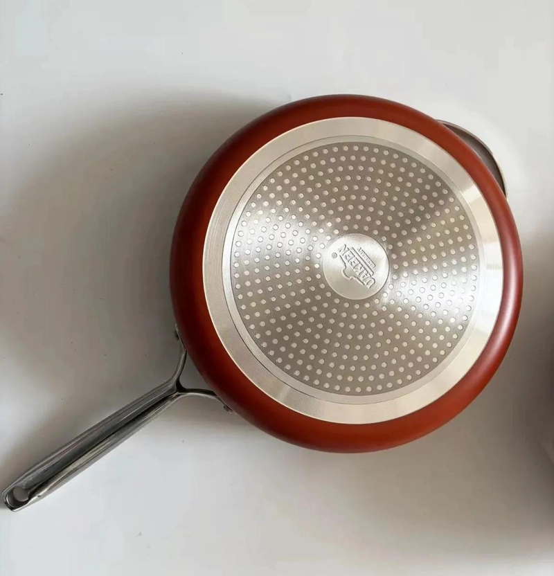JUEGO DE OLLAS ANTIADHERENTES CON BATERIA DE COCINA DE 8 PIEZAS - 3
