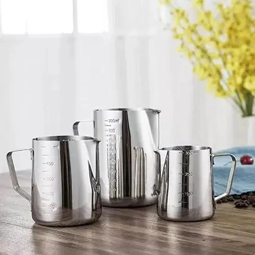 JARRA PARA ESPUMAR LECHE BARISTA CON CAPACIDAD DE 900 ML - 5