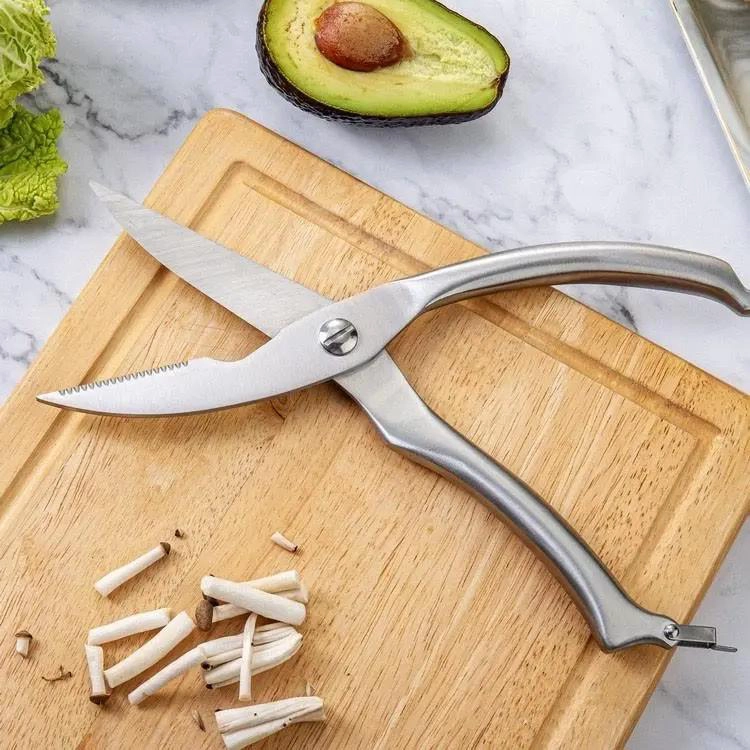 TIJERA TROZADORA PARA POLLO CON HOJAS DE ACERO INOXIDABLE RESISTENTES - 2
