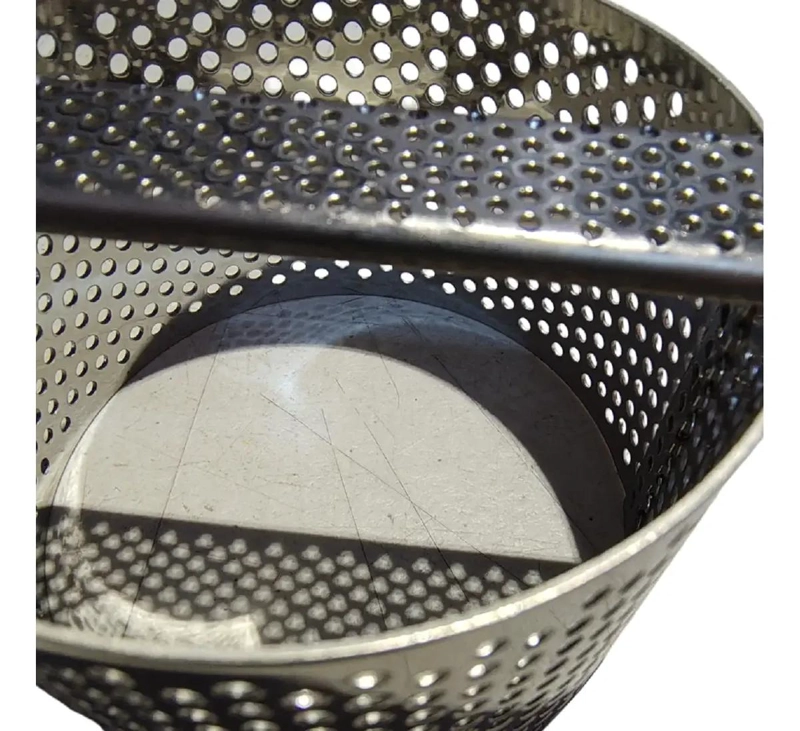 SET DE 3 MOLDES CORTADORES AGUJEREADOS PARA REPOSTERIA DE 6 A 10 CM - 3