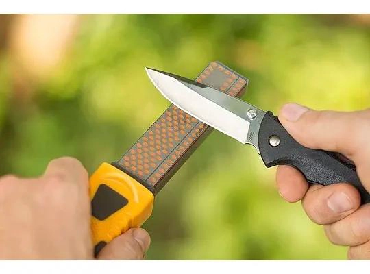 AFILADOR COMBINADO PARA CUCHILLOS CON SUPERFICIE DE DIAMANTE Y DISEÑO ERGONOMICO - 2