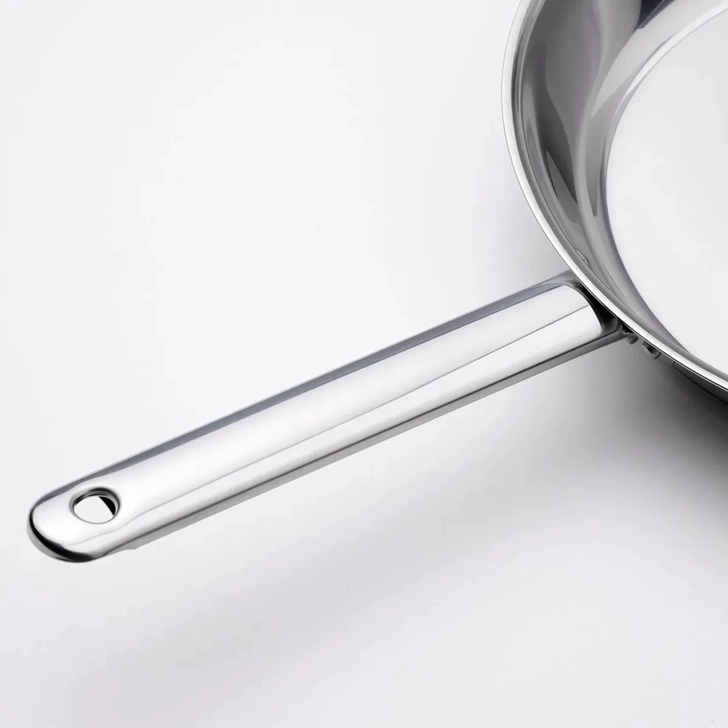 SARTE N PARA INDUCCION DE 28 CM CON INTERIOR ESPEJO Y DISEÑO RESISTENTE - 2