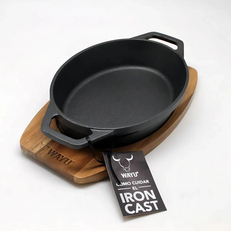 SARTE N CACEROLA DE HIERRO FUNDIDO CON BASE DE MADERA COLOR NEGRO - 1