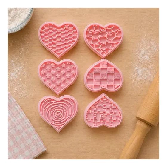 SET DE 6 MOLDES CORTADORES Y MARCADORES PARA GALLETAS Y FONDANT EN FORMA DE CORA - 1