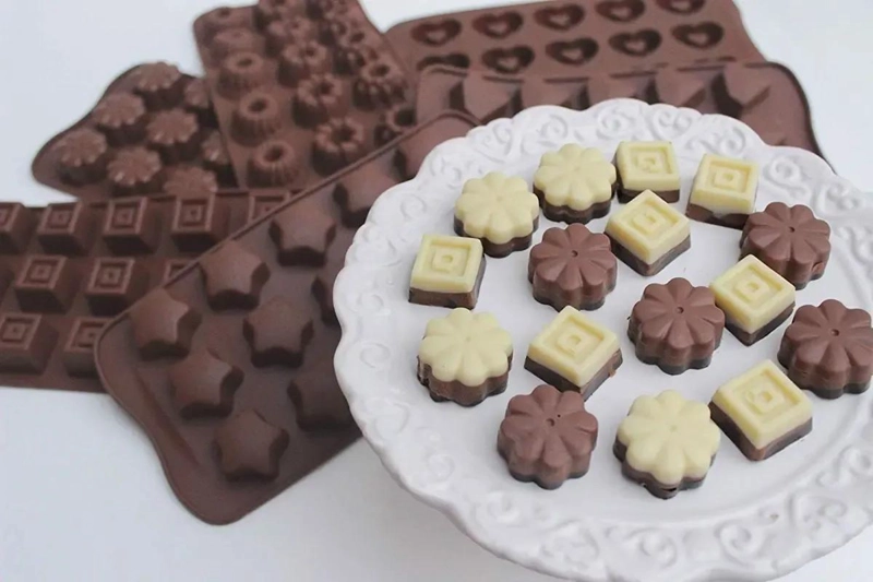 SET DE 10 MOLDES DE SILICONA PARA BOMBONES Y CHOCOLATES - 4