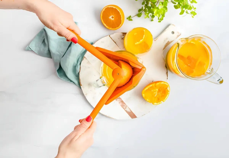 EXPRIMIDOR DE JUGO CON BISAGRA PARA MENOR ESFUERZO Y FACIL LIMPIEZA - 2