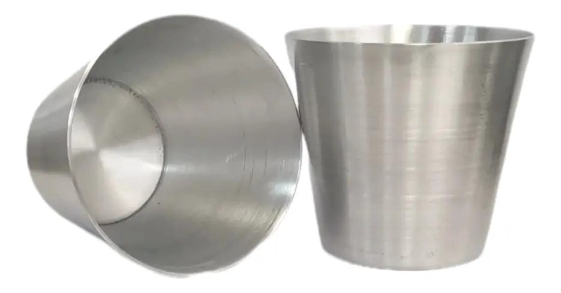 SET DE 10 MOLDES PARA MUFFINS DE ALUMINIO DE 6,5 CM - 1