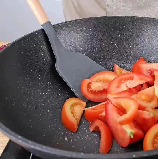JUEGO DE UTENSILIOS DE COCINA DE SILICONA Y MADERA 19 PIEZAS - 5