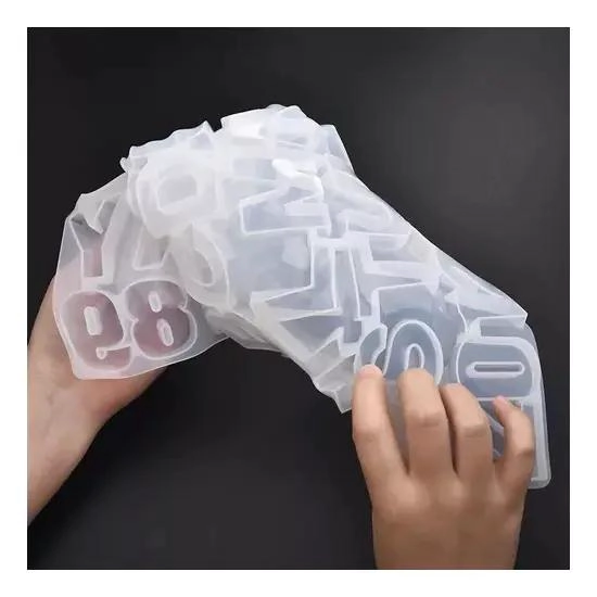 MOLDE DE SILICONA PARA LETRAS CON 36 CAVIDADES PARA RESINA - 3
