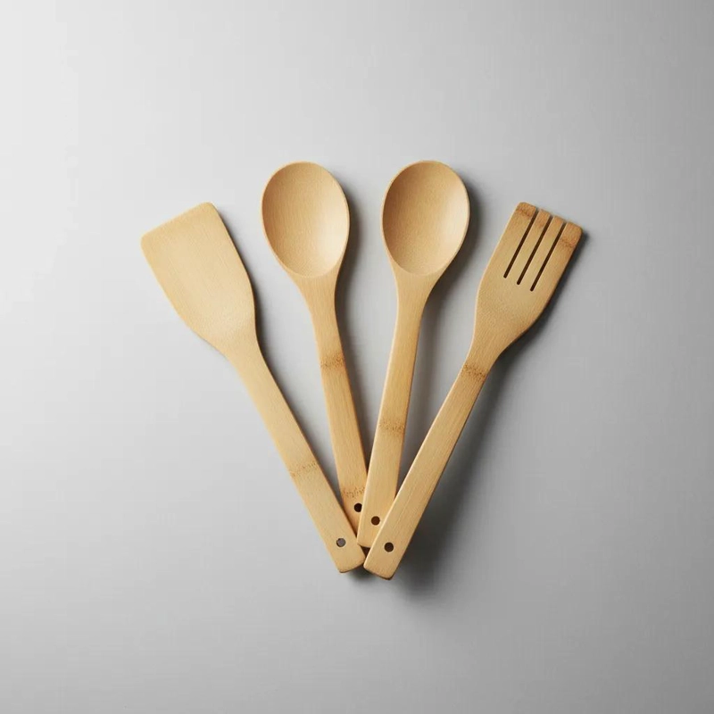 SET DE 4 UTENSILIOS DE COCINA DE BAMBU NATURAL PARA USO DOME STICO - 1