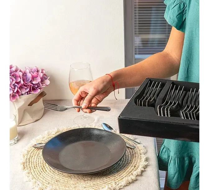 SET COMPLETO DE 24 UTENSILIOS PARA 6 PERSONAS CON TENEDORES Y CUCHILLOS - 1