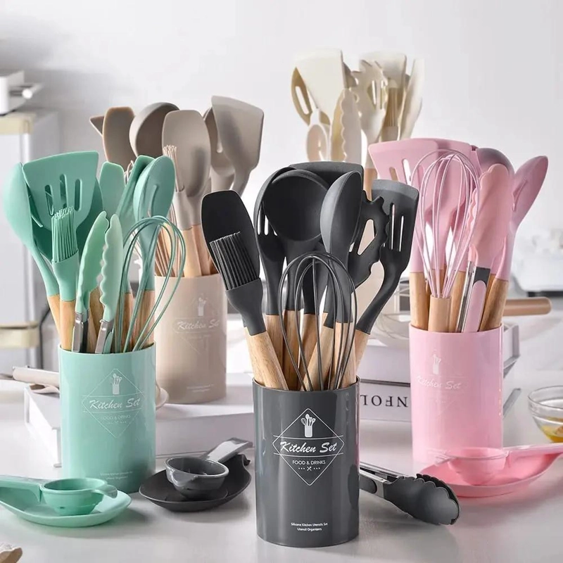 SET DE UTENSILIOS DE COCINA DE SILICONA CON 12 PIEZAS RESISTENTES - 3
