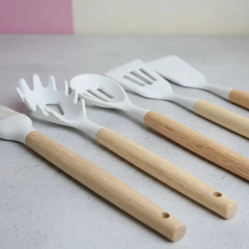 SET DE UTENSILIOS DE COCINA CON 12 PIEZAS Y VASO INCLUIDO - 3