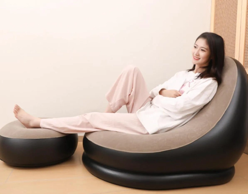 SOFA TUMBONA INFLABLE CON REPOSAPIE S Y PUFF INTEGRADO PARA DESCANSO - 4