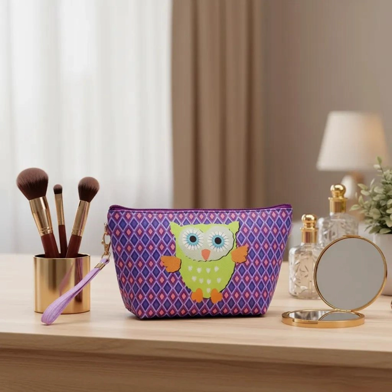 BOLSA PARA MAQUILLAJE CON COMPARTIMENTOS ORGANIZADORES Y CIERRE SEGURO - 3