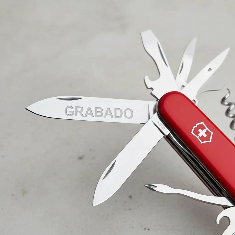 NAVAJA MULTIUSOS CON MULTIPLES HERRAMIENTAS Y GRABADO LASER - 2