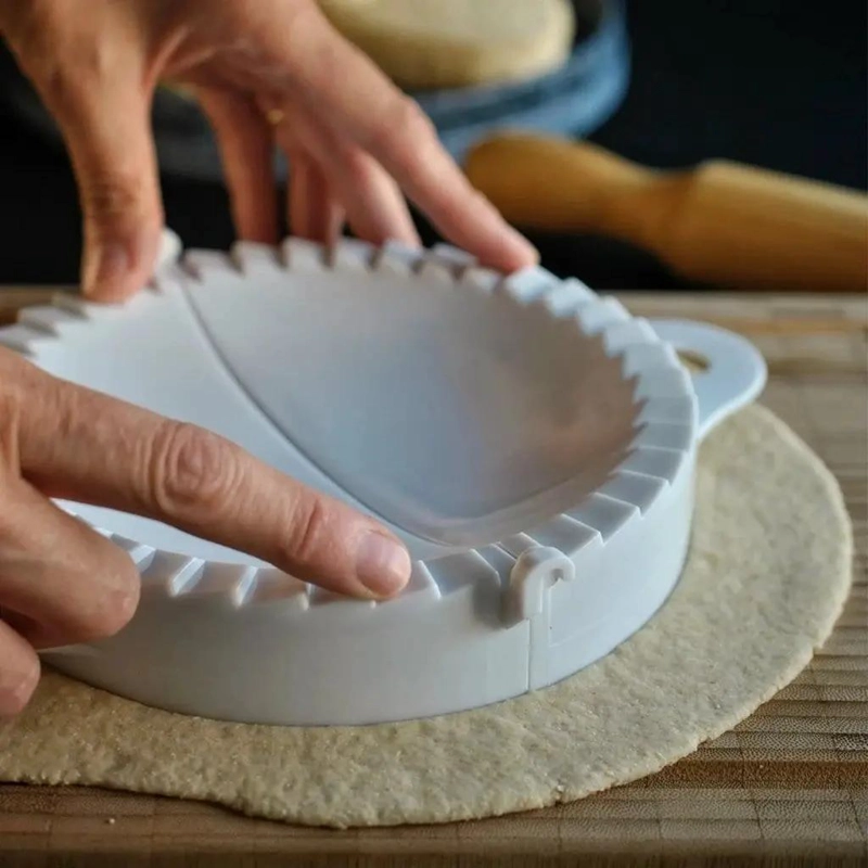 SET DE 3 MOLDES PARA EMPANADAS DE 18 CM PARA REPOSTERIA - 3