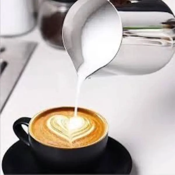 JARRA PARA ESPUMAR LECHE CON CAPACIDAD DE 900 ML PARA BARISTAS - 5