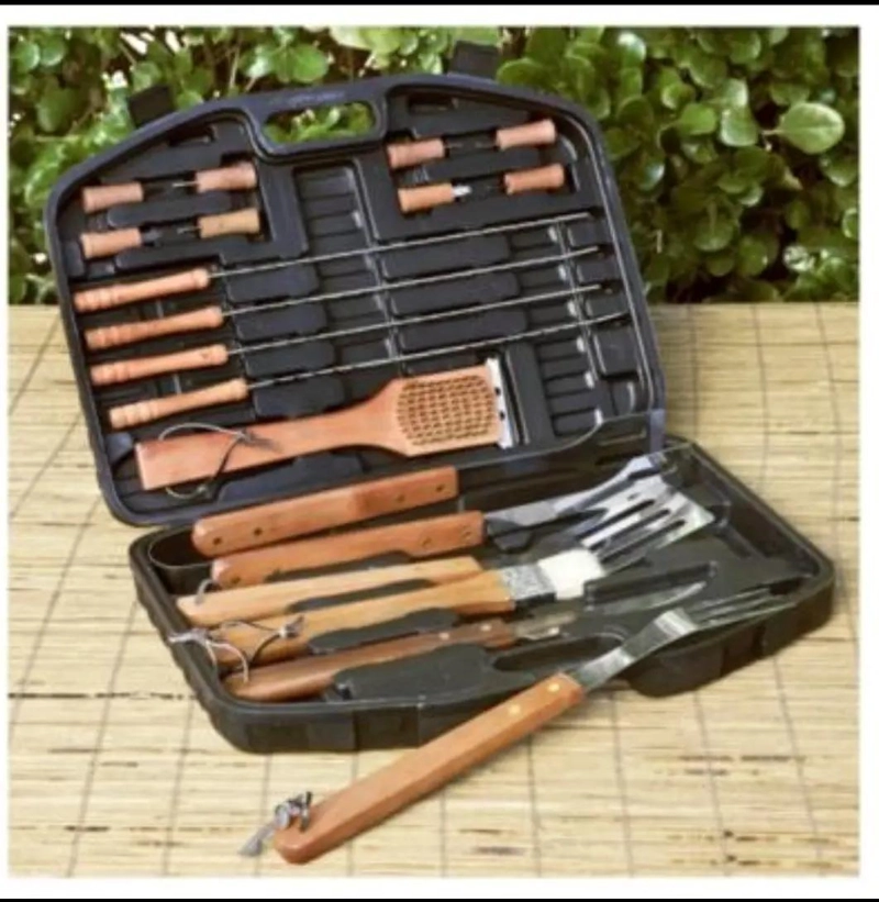 KIT COMPLETO DE UTENSILIOS PARA ASADOS CON 18 PIEZAS ESENCIALES - 1