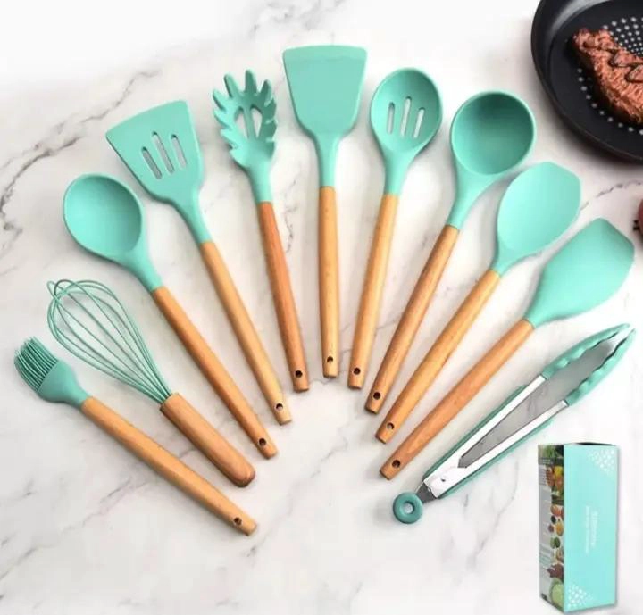 SET DE UTENSILIOS DE COCINA DE SILICONA CON 12 PIEZAS COLOR CELESTE - 3