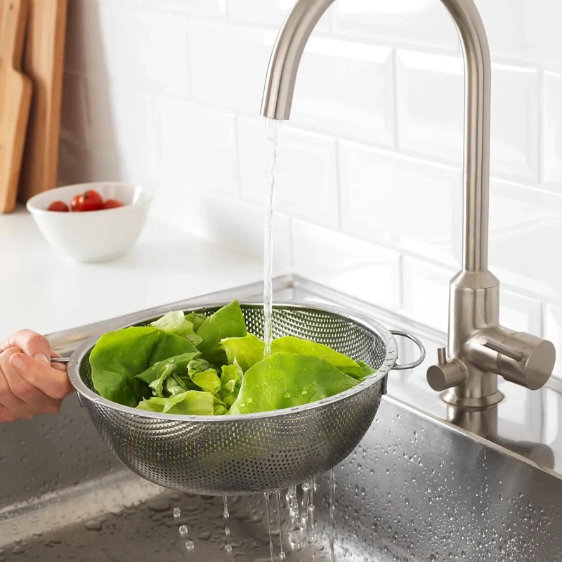 COLADOR DE ACERO INOXIDABLE DE 25 CM CON ASA PARA COCINA - 3