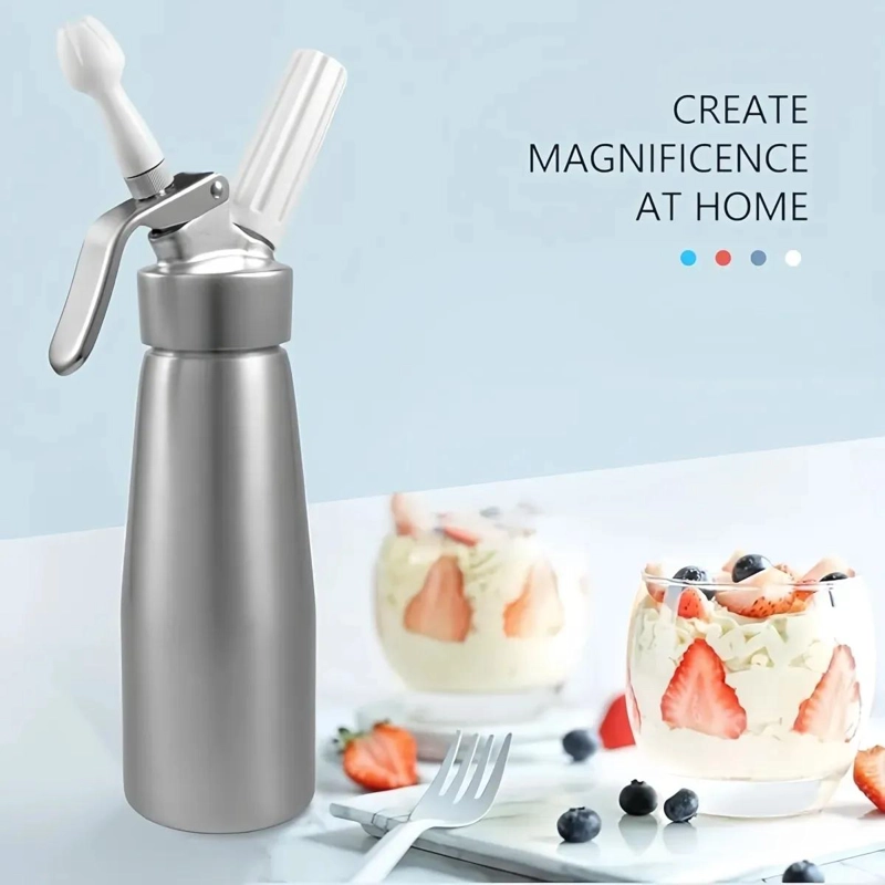 DISPENSADOR PARA CREMA BATIDA DE COCINA CON CAPACIDAD DE 500 ML Y BOQUILLAS - 5