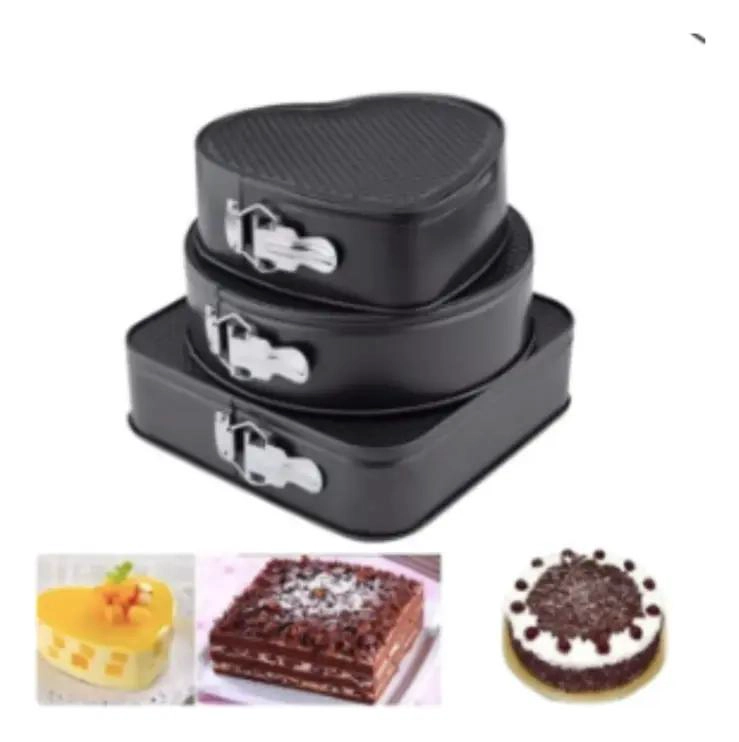 SET DE 3 MOLDES PARA PASTELES EN FORMAS CUADRADA, CIRCULAR Y CORAZON - 3