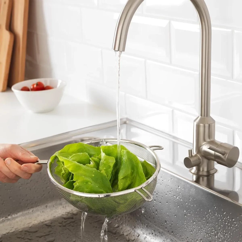 COLADOR DE ACERO INOXIDABLE DE 20 CM CON SOPORTES PARA COCINA - 2