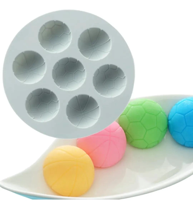 SET DE 10 MOLDES DE SILICONA PARA BOMBONES Y CHOCOLATES INFANTILES - 2