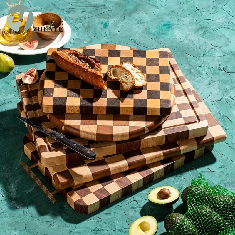 TABLA DE CORTAR DE MADERA MACIZA CON DISEÑO A CUADROS 40X28 CM - 2