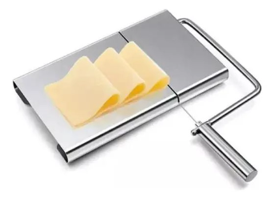 TABLA CORTADORA MULTIFUNCIONAL PARA QUESO Y MANTEQUILLA EN ACERO INOXIDABLE - 4