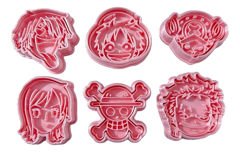 SET DE 6 CORTADORES DE GALLETAS CON DISEÑO DE PERSONAJES DE ANIME - 1
