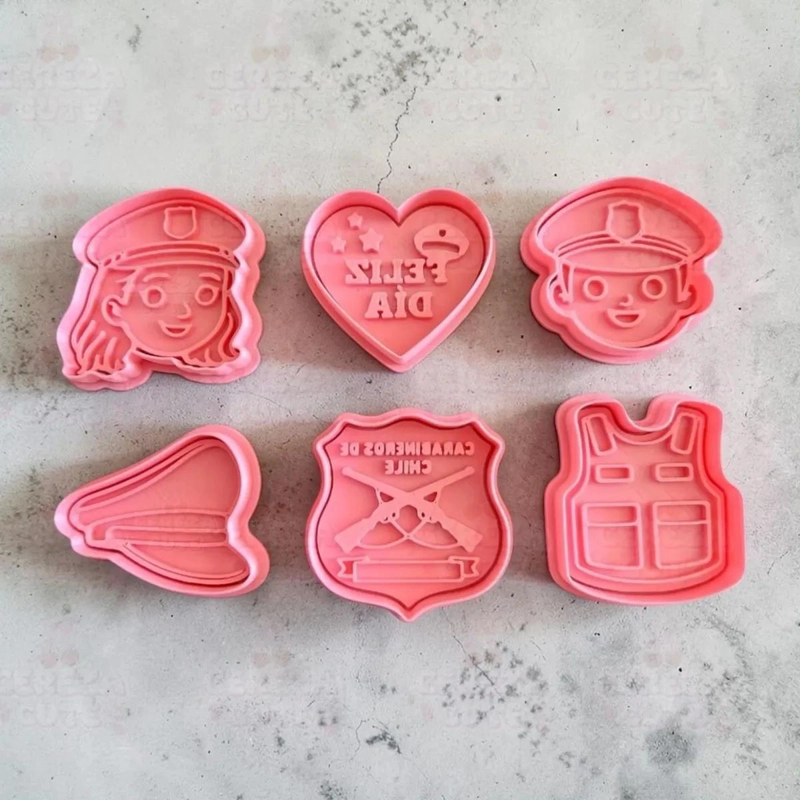 SET DE CORTADORES Y SELLO PARA GALLETAS CON DISEÑO DE CARABINEROS - 2