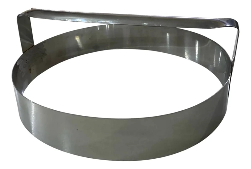 CORTADOR DE MASA DE ACERO INOXIDABLE DE 24 CM PARA EMPANADAS GRANDES - 4