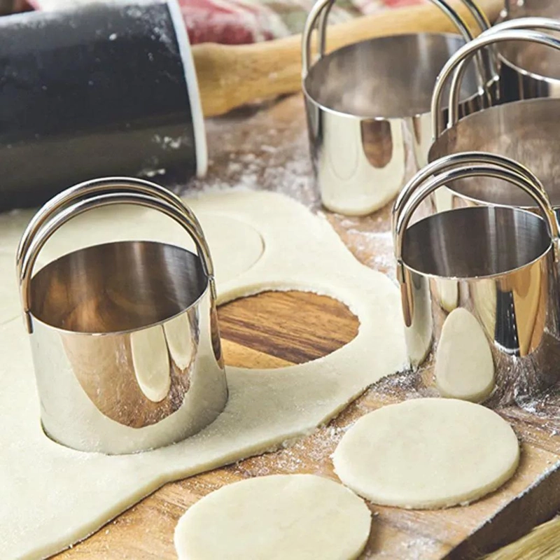 SET DE 5 CORTADORES REDONDOS PARA GALLETAS DE DIFERENTES TAMAÑOS - 2