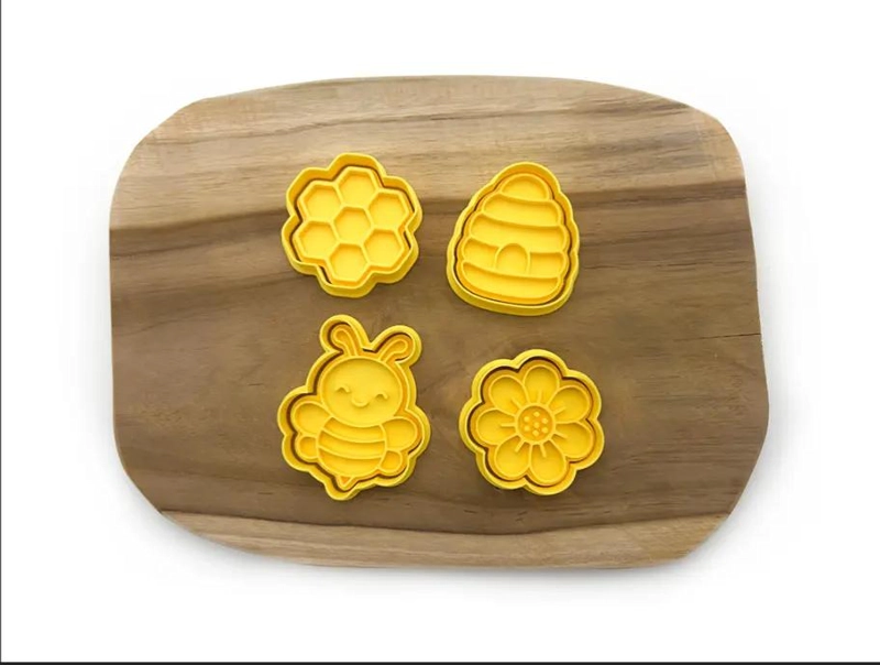 SET DE 4 CORTADORES DE GALLETAS CON DISEÑO DE ABEJAS PARA REPOSTERIA CREATIVA - 2