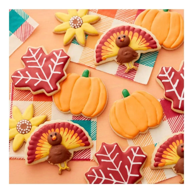 SET DE CORTADORES PARA GALLETAS CON FORMAS DE CALABAZA Y HOJA PARA HALLOWEEN - 1