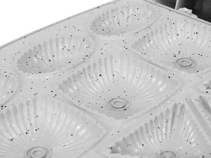 MAQUINA PARA HACER GALLETAS CON 13 MOLDES DE FIGURAS VARIADAS - 2
