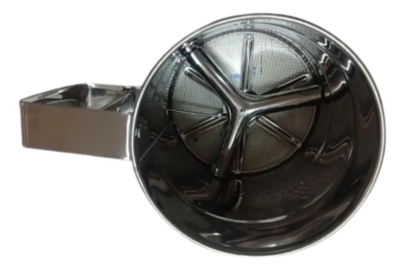 SET DE UTENSILIOS PARA REPOSTERIA CON TAMIZADOR, MOLDE Y BOWL DE ACERO - 4