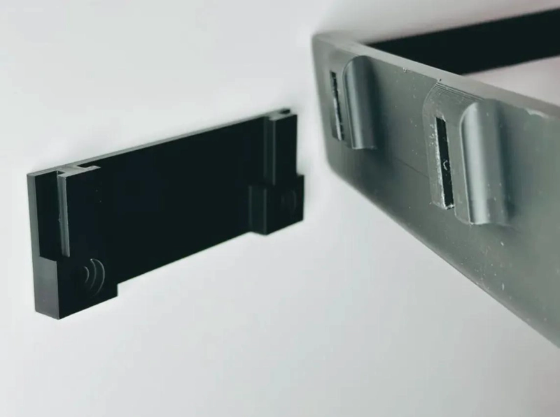 SOPORTE DE PARED PARA BANDEJA DE BAÑO CON DISEÑO COMPACTO - 2