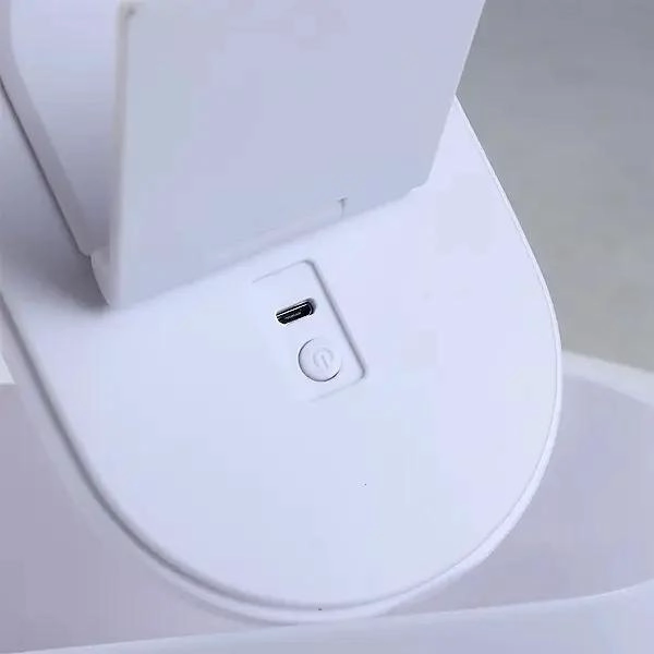 ORGANIZADOR PORTATIL DE MAQUILLAJE CON ESPEJO Y LUZ LED - 10