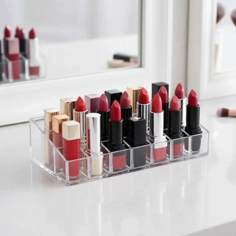 ORGANIZADOR ACRILICO TRANSPARENTE CON 24 COMPARTIMENTOS PARA LABIALES - 9