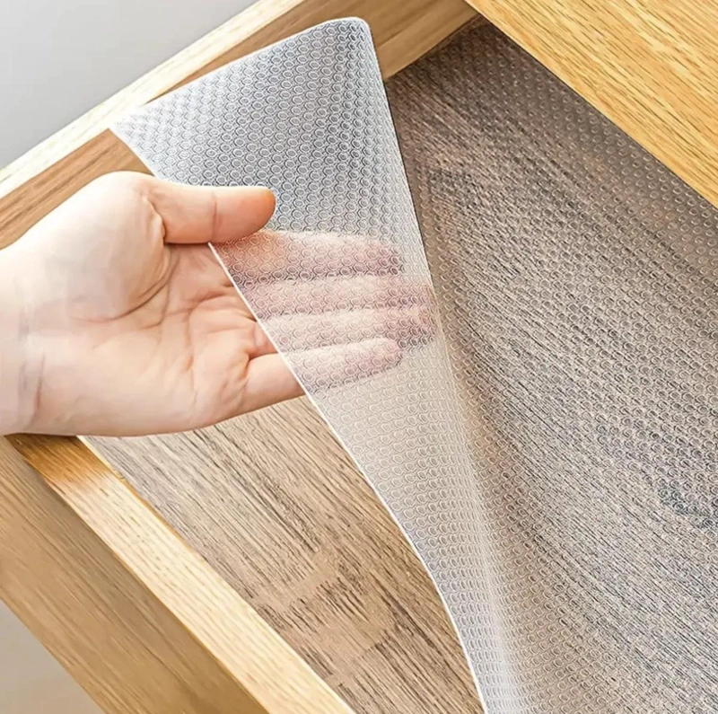ROLLO DE PLASTICO PROTECTOR PARA CAJONES Y ESTANTES 60X150 CM - 6