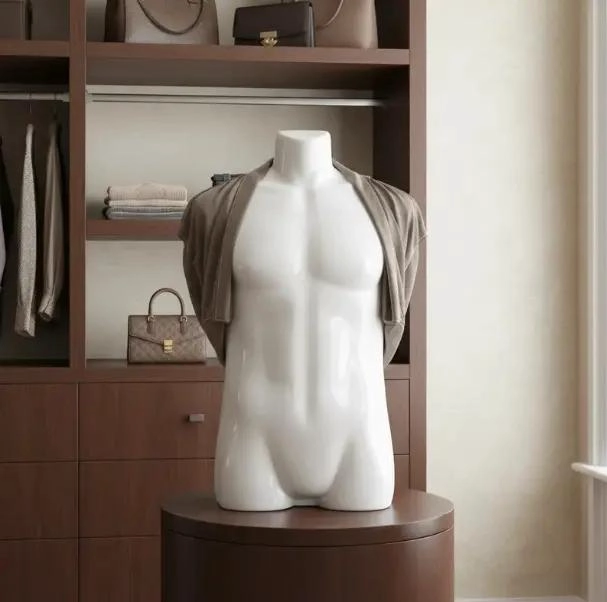 GANCHO TORSO COLGADOR PARA EXHIBIR POLERAS DE HOMBRE - 4