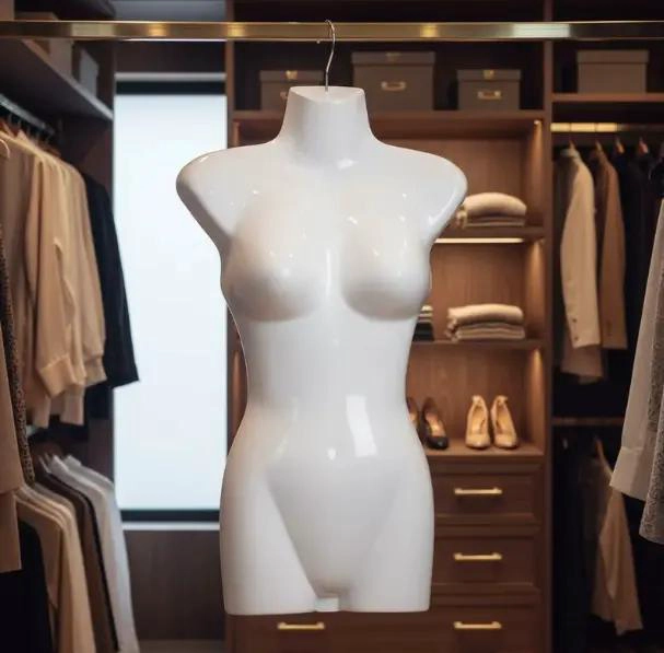 KIT DE 3 GANCHOS COLGADORES PARA ROPA DE MUJER - 2