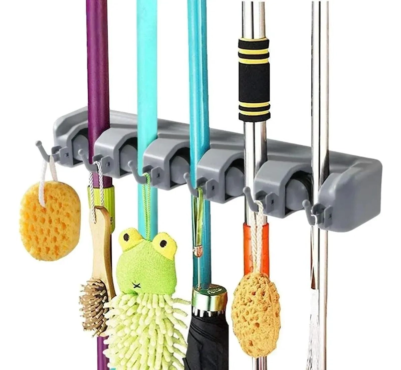 SOPORTE DE PARED PARA ESCOBAS Y TRAPEADORES CON GANCHOS - 4