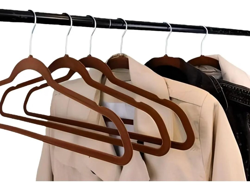PACK DE 10 COLGADORES ELEGANTES REVESTIDOS EN TERCIOPELO - 1